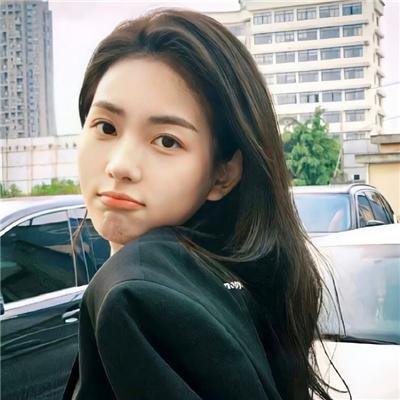 一个女王的少女时代封面